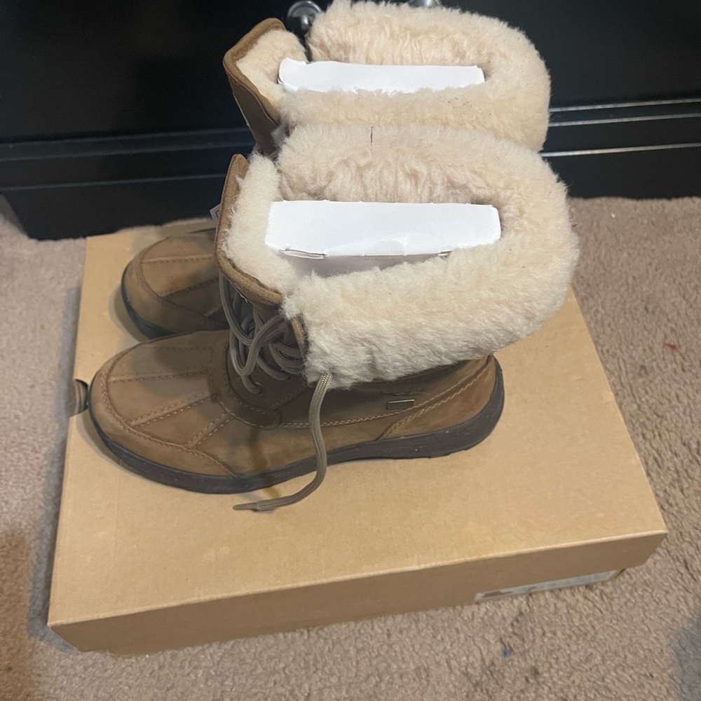 Ugg Boots - image 6
